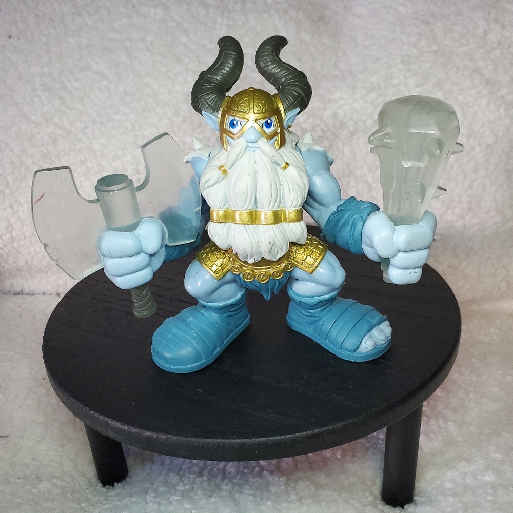 Marvel Super Hero Squad TRU Savage Frost Giant